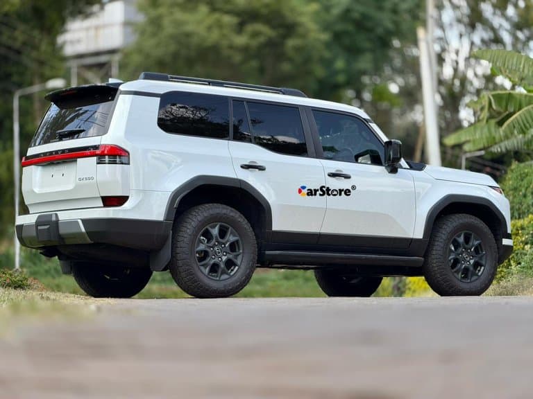 2024 Lexus GX550 - Image 6