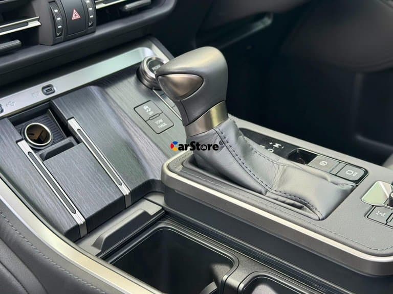 2024 Lexus GX550 - Image 12