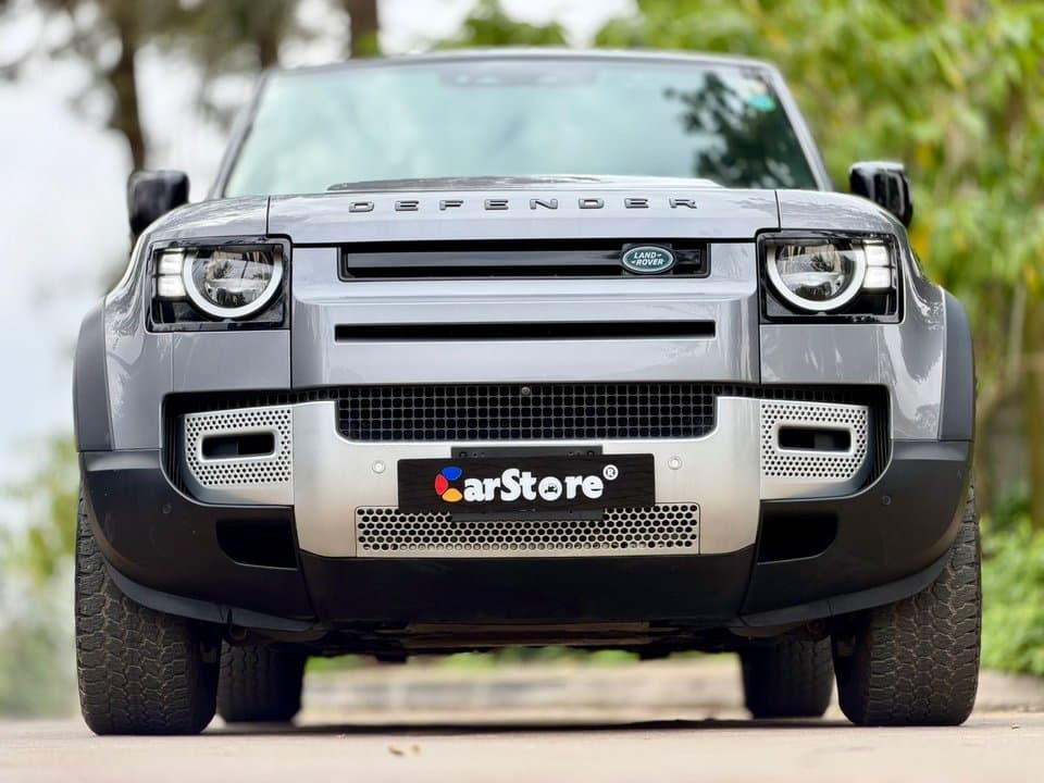 2020 Land Rover Defender 110 P300