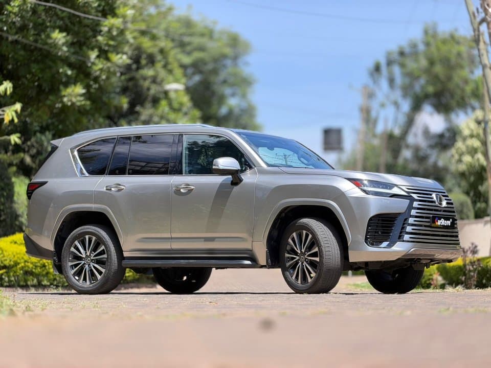 2021 Lexus LX500d - Image 3