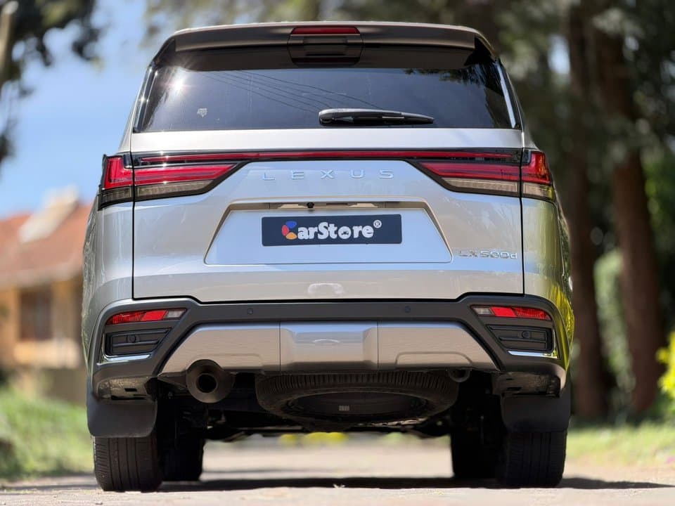 2021 Lexus LX500d - Image 6