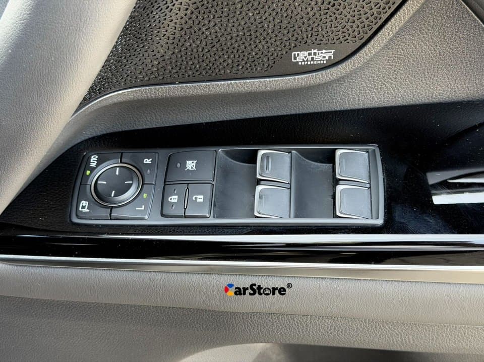 2021 Lexus LX500d - Image 9