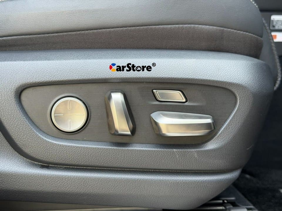 2021 Lexus LX500d - Image 10