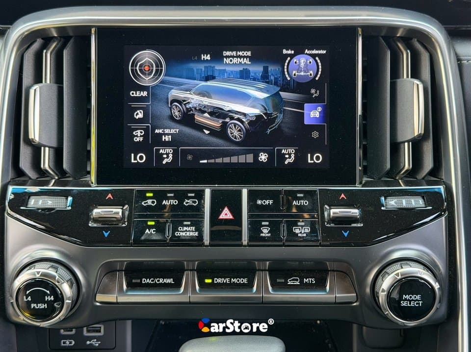 2021 Lexus LX500d - Image 12