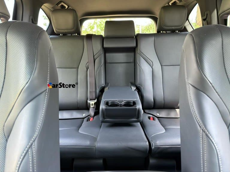 2021 Lexus LX500d - Image 17