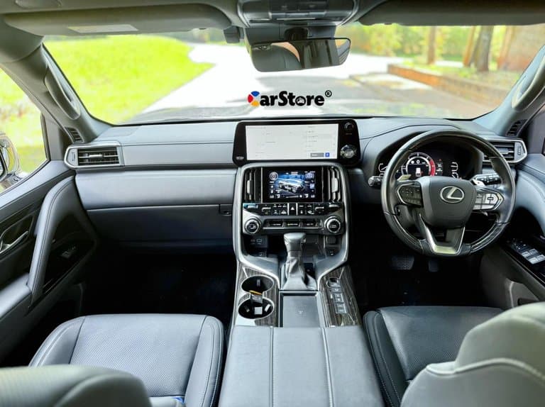 2021 Lexus LX500d - Image 20