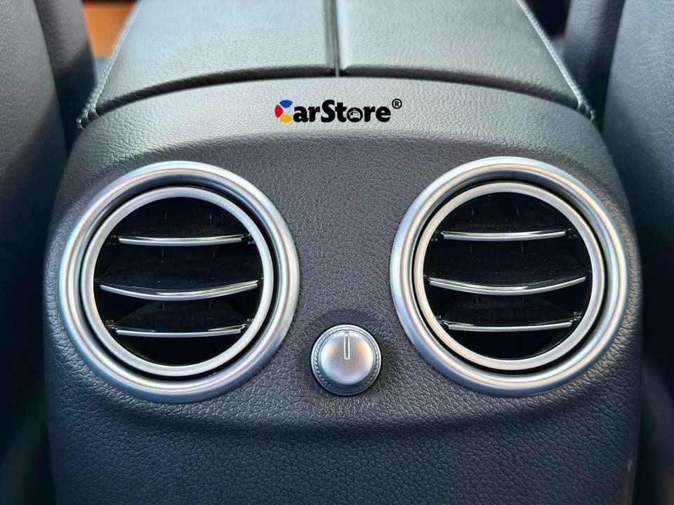 2018 Mercedes Benz GLC-250 - Image 17