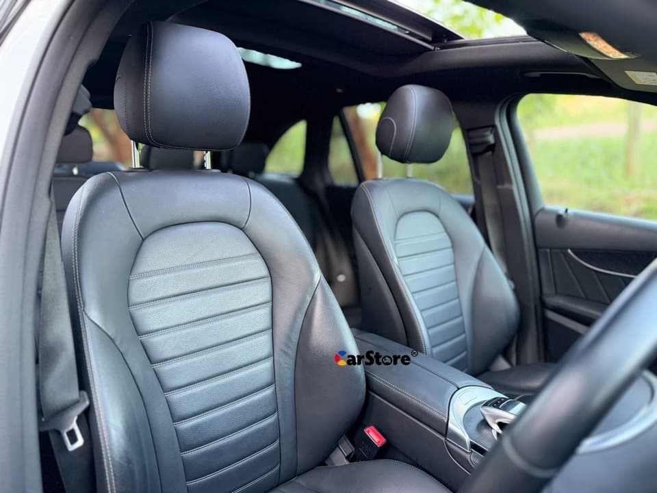 2018 Mercedes Benz GLC-250 - Image 19