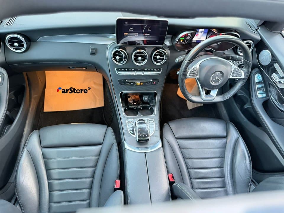 2018 Mercedes Benz GLC-250 - Image 21