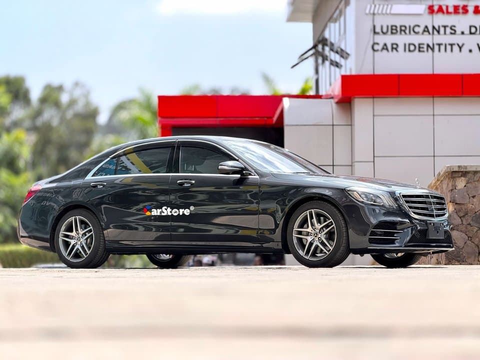 2018 Mercedes Benz S560 AMG Line - Image 4