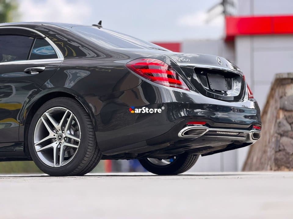 2018 Mercedes Benz S560 AMG Line - Image 6