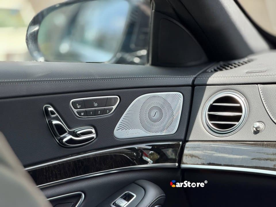 2018 Mercedes Benz S560 AMG Line - Image 11