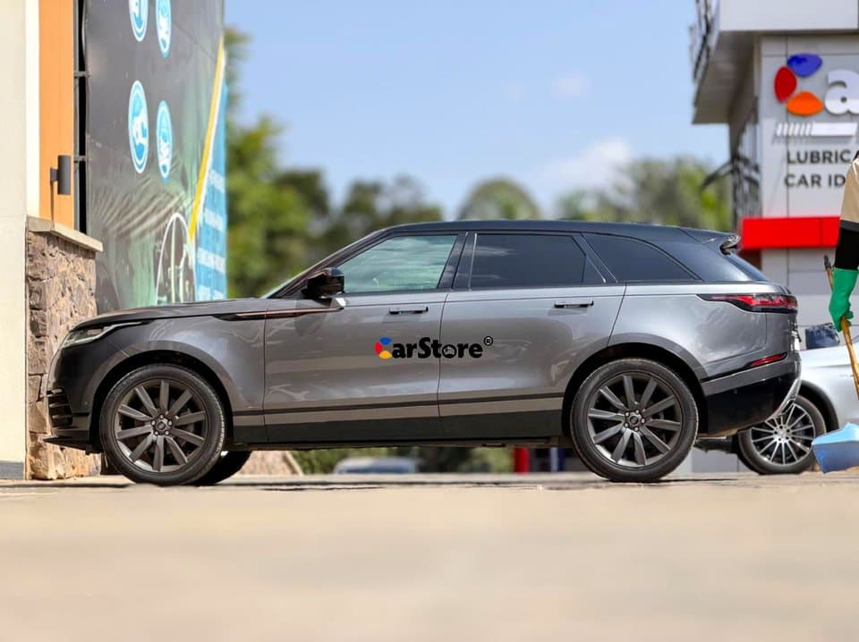 2017 Land Rover Range Rover Velar - Image 4