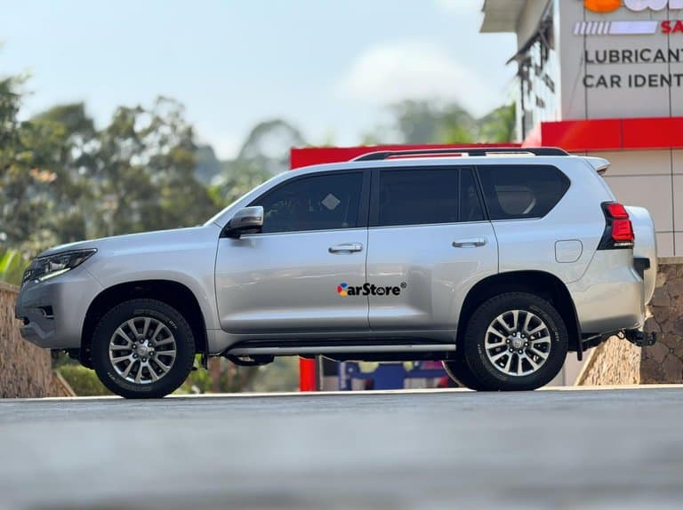 2018 Toyota Land Cruiser Prado VX.L - Image 7