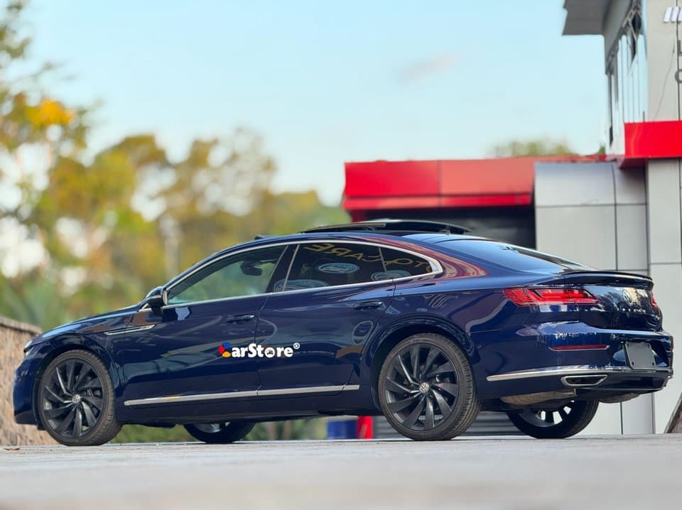 2018 Volkswagen Arteon R-Line - Image 4