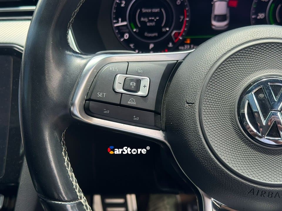 2018 Volkswagen Arteon R-Line - Image 19